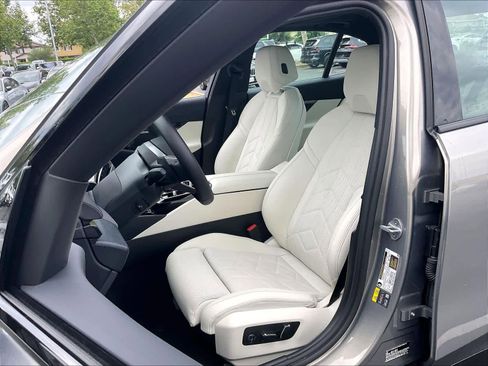 Used 2026 BMW i5 eDrive40 w/ M Sport Package image 26