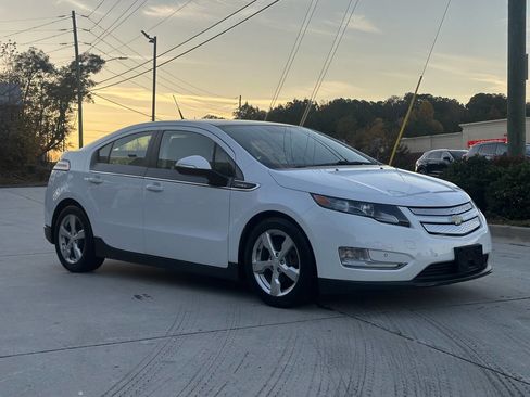 Used 2012 Chevrolet Volt Premium w/ Premium Trim Package image 3