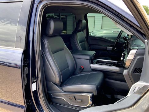 Certified 2024 Ford F250 Lariat w/ Sport Appearance Package image 9