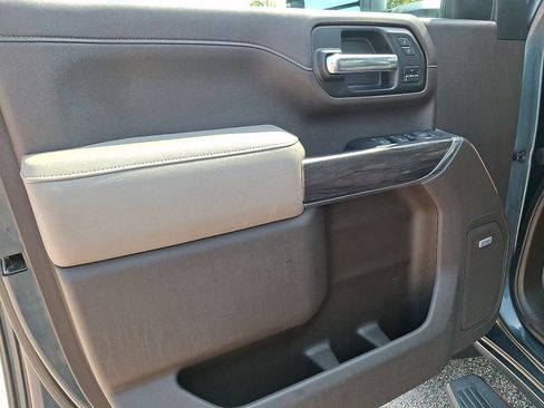 Used 2020 Chevrolet Silverado 2500 LTZ w/ LTZ Premium Package AWD/4WD image 14