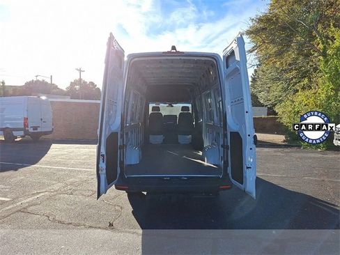 Used 2025 Mercedes-Benz Sprinter 2500 image 27