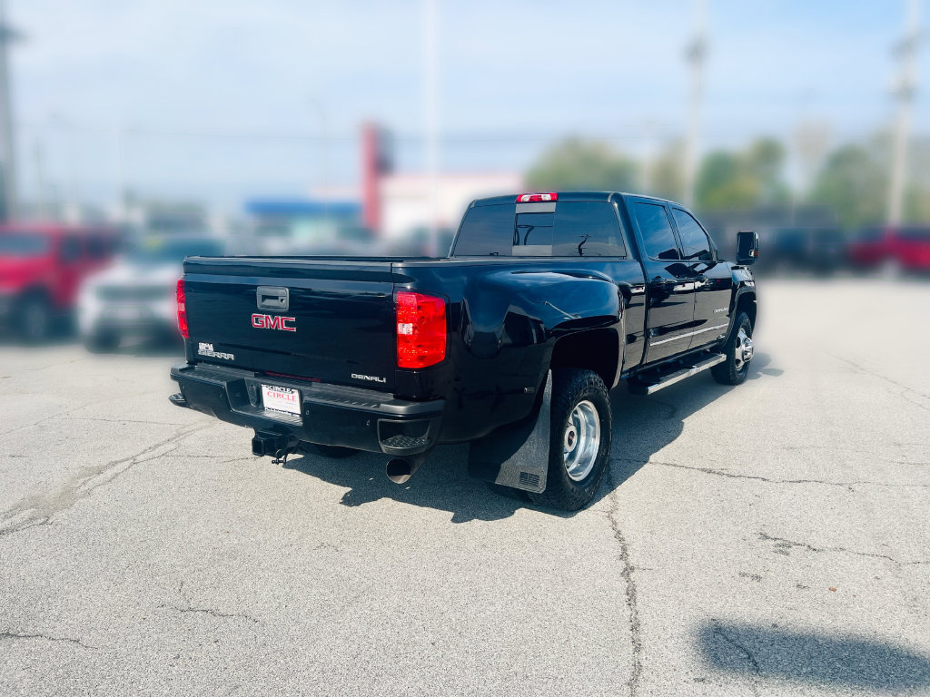 Used 2018 GMC Sierra 3500 Denali w/ Duramax Plus Package AWD/4WD image 8