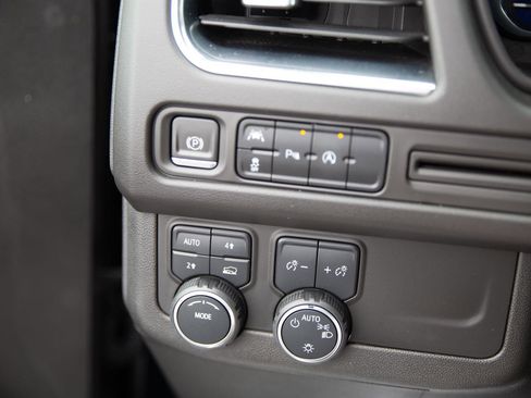 Used 2023 Chevrolet Tahoe LT image 18