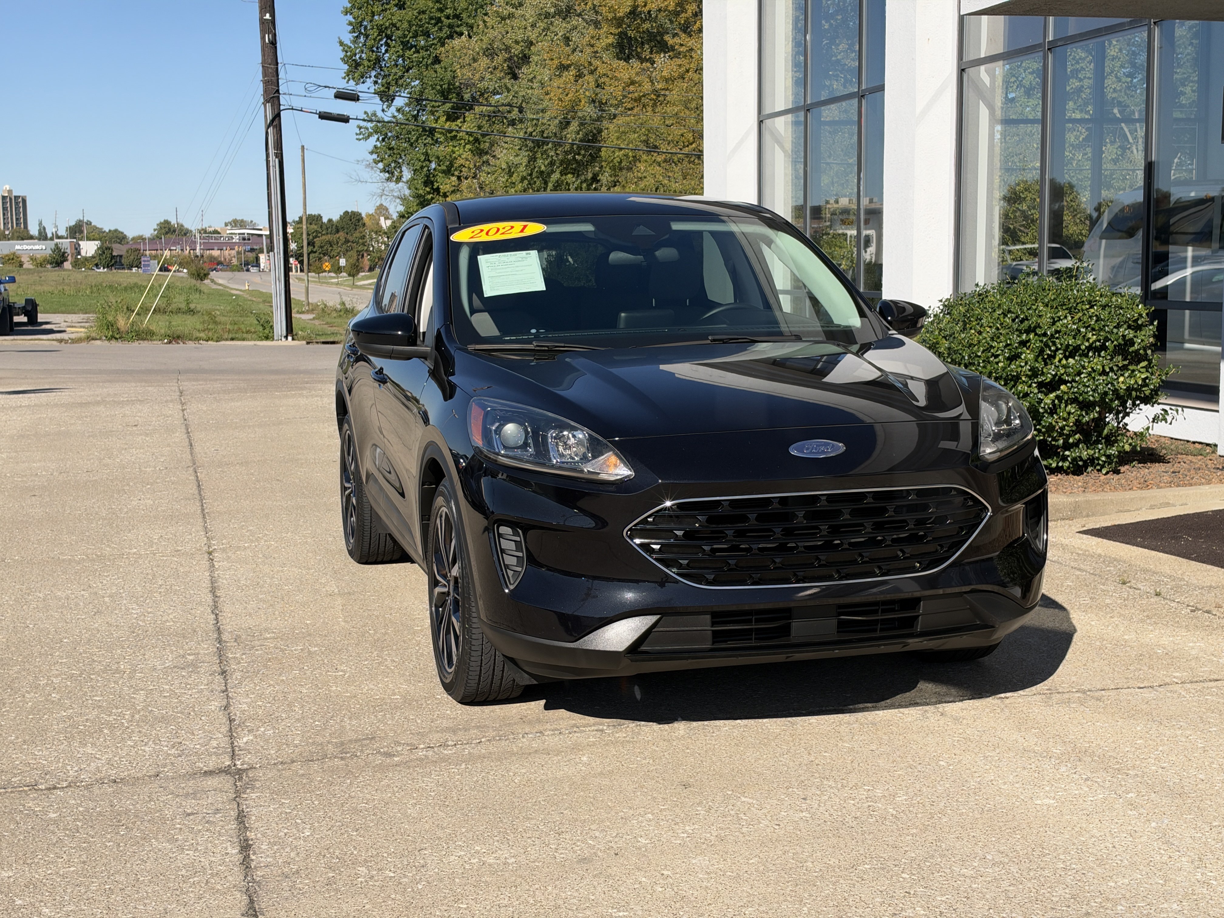 Used 2021 Ford Escape SE FWD image 17