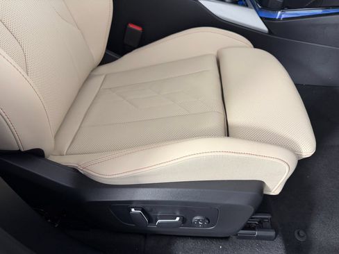 Used 2026 BMW X3 xDrive30i w/ M Sport Package AWD/4WD image 32