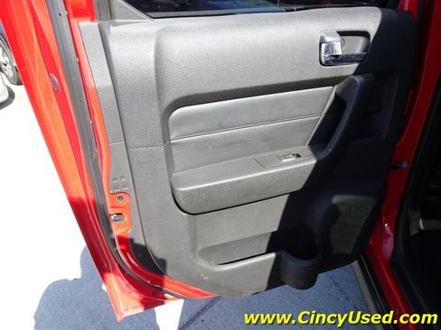 Used 2009 HUMMER H3T Alpha AWD/4WD image 25
