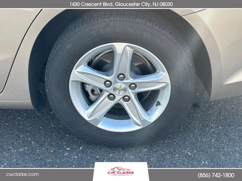 Used 2023 Chevrolet Malibu LS image 28