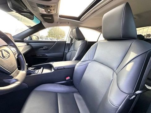 Used 2023 Lexus ES 250 w/ Premium Package AWD/4WD image 28