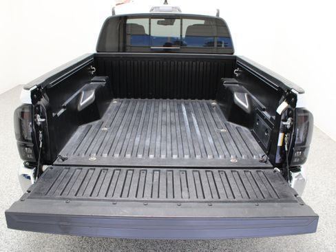 Used 2023 Toyota Tacoma SR5 RWD image 30