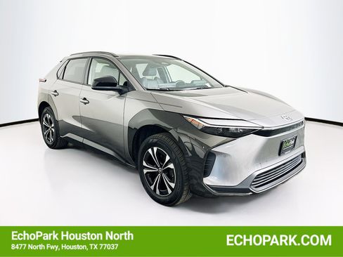 Used 2024 Toyota bZ4X XLE w/ Weather Package image 1