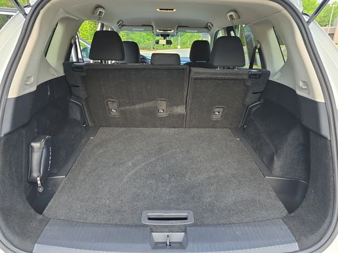 Used 2024 Nissan Rogue S FWD image 13