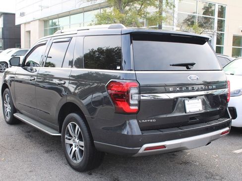 Used 2022 Ford Expedition Limited image 13