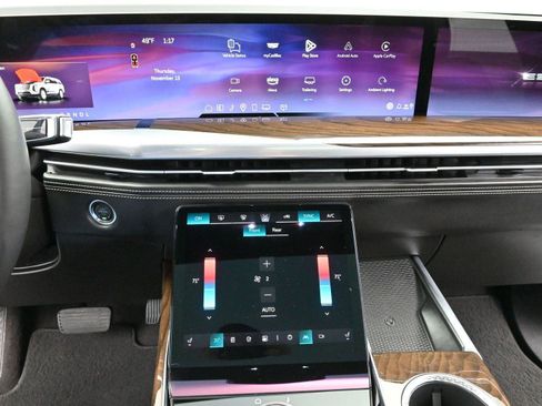 Used 2025 Cadillac Escalade ESV Sport Platinum image 26