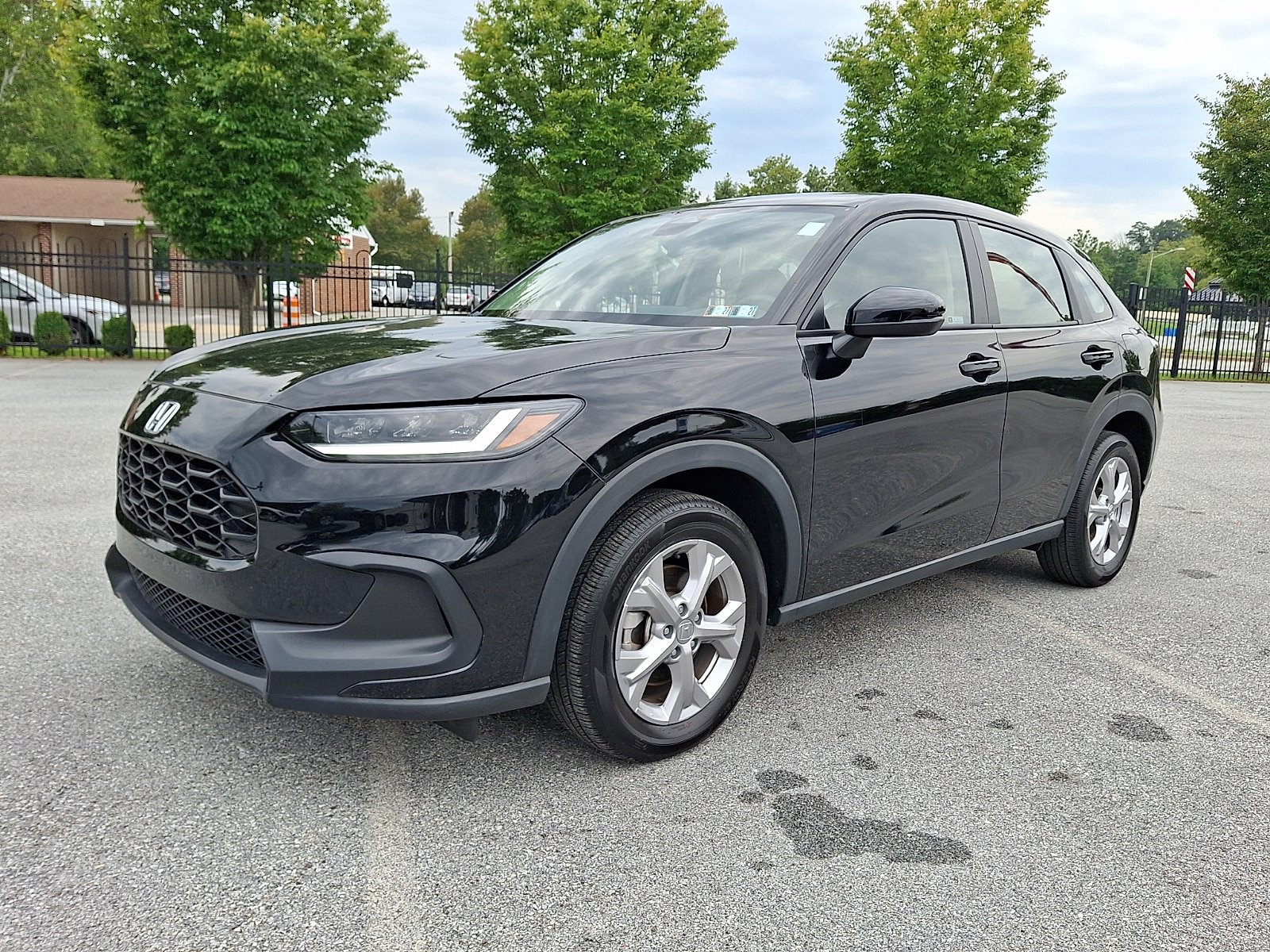 Used 2024 Honda HR-V LX image 3