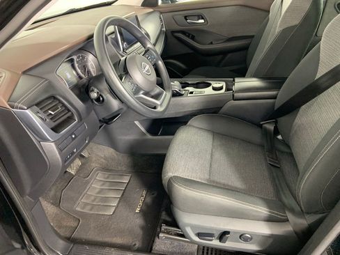 Used 2023 Nissan Rogue SV image 22