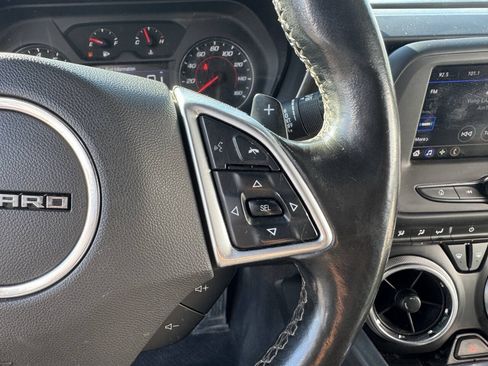 Used 2020 Chevrolet Camaro LT RWD image 21