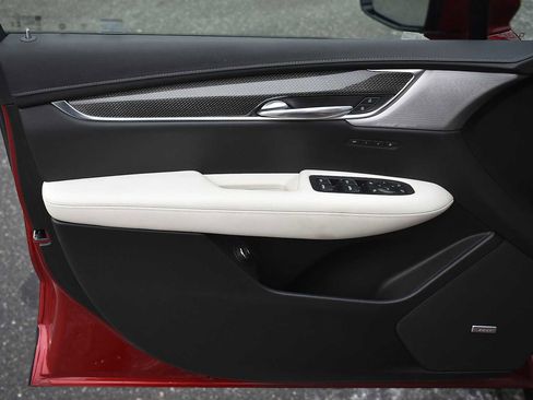 Used 2021 Cadillac XT5 Sportv image 29