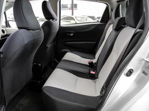 Used 2014 Toyota Yaris LE image 33