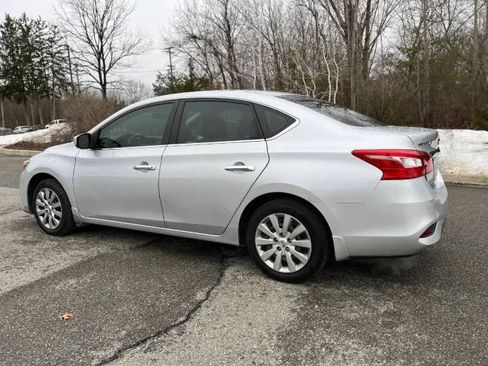 Used 2019 Nissan Sentra S FWD image 11