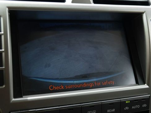 Used 2013 Lexus GX 460 Premium AWD/4WD image 24