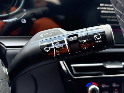 New 2026 Kia Niro EX FWD image 23