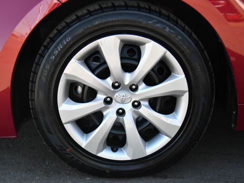 Used 2024 Toyota Corolla LE image 12