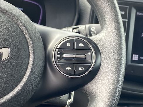 Used 2023 Kia Soul LX w/ LX Technology Package FWD image 22