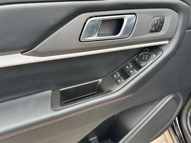 Certified 2026 Ford Explorer ST AWD/4WD image 19