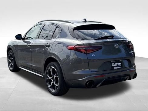 Used 2022 Alfa Romeo Stelvio Veloce AWD/4WD image 5