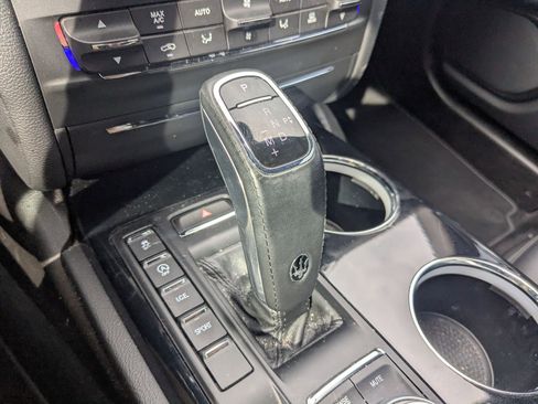 Certified 2022 Maserati Ghibli Modena Q4 AWD/4WD image 17