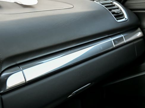 Used 2014 Porsche Boxster RWD image 38