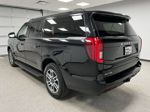Used 2025 Ford Expedition Max Active AWD/4WD image 8