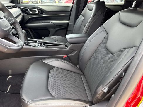 New 2026 Jeep Compass Latitude AWD/4WD image 16