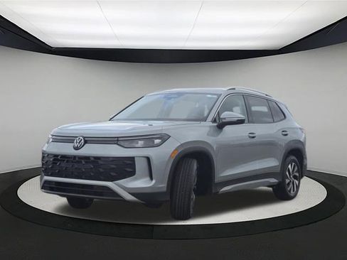 New 2026 Volkswagen Tiguan S FWD image 3