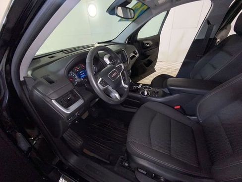 Used 2023 GMC Terrain SLE w/ Driver Convenience Package FWD image 27