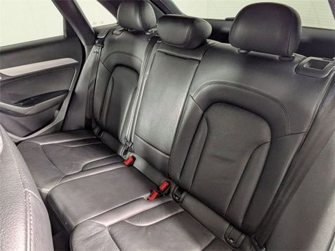 Used 2018 Audi Q3 2.0T Premium image 24