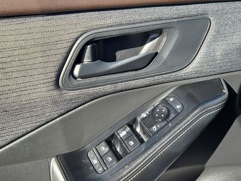 Used 2021 Nissan Rogue S image 20