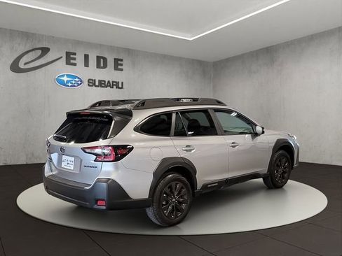 Used 2025 Subaru Outback Onyx Edition AWD/4WD image 4
