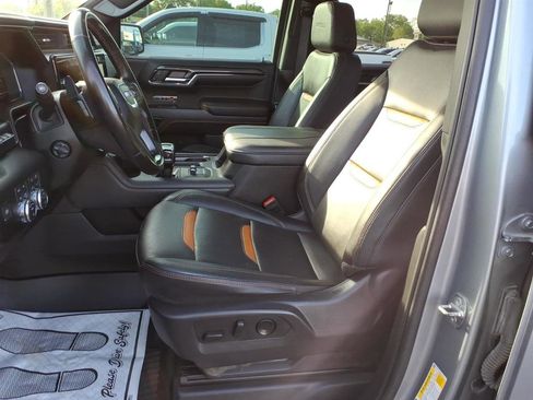 Used 2024 GMC Sierra 1500 AT4 w/ Technology Package AWD/4WD image 14