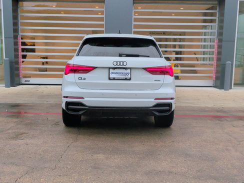 Certified 2024 Audi Q3 2.0T Premium Plus w/ Premium Plus Package image 8