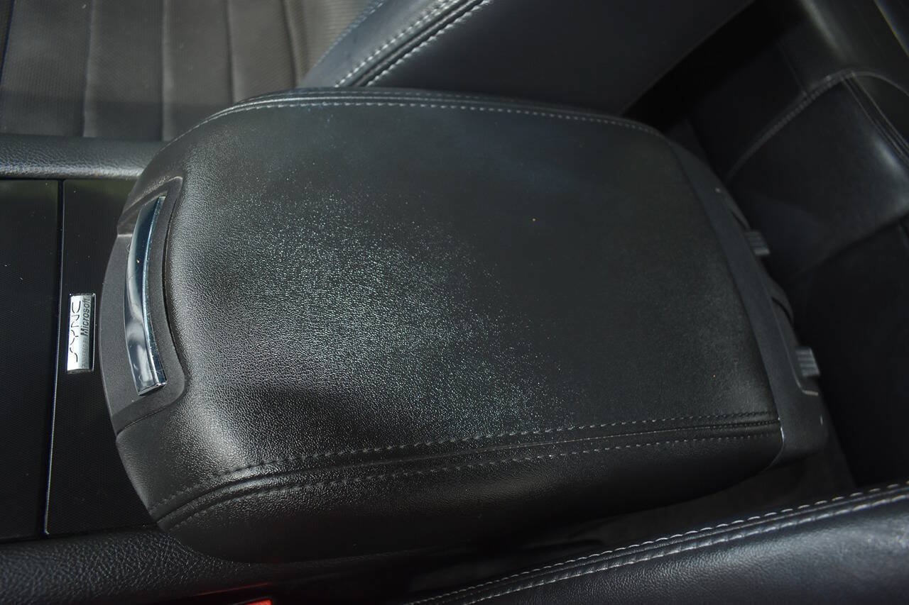 Used 2013 Ford Taurus SHO AWD/4WD image 33