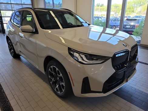 New 2026 BMW X3 xDrive30i w/ M Sport Package AWD/4WD image 9