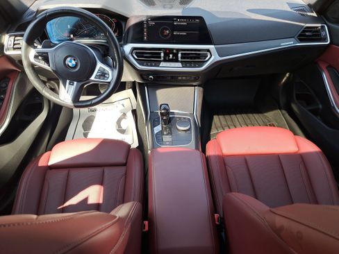 Used 2022 BMW 330i Sedan w/ M Sport Package RWD image 9