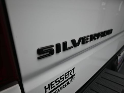 Used 2022 Chevrolet Silverado 1500 Custom Trail Boss w/ LPO, Dark Essentials Package AWD/4WD image 31