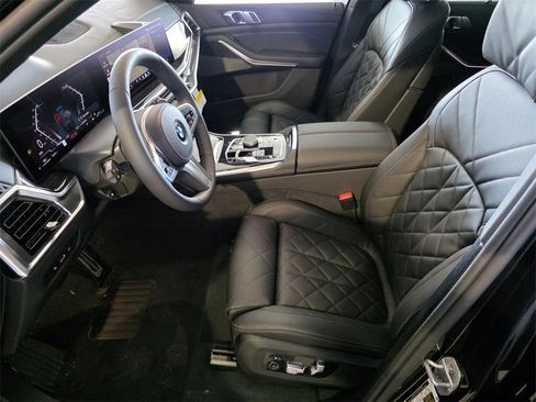 New 2026 BMW X5 sDrive40i w/ M Sport Package image 7