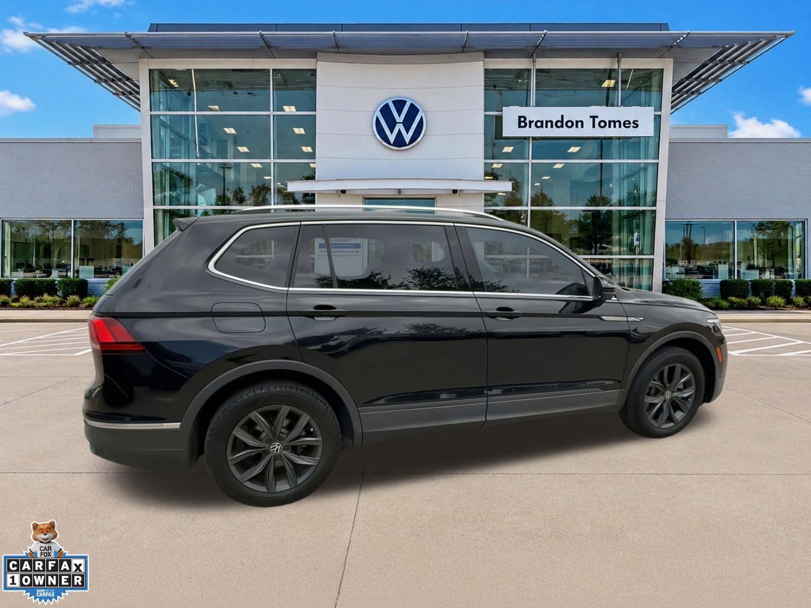 Used 2022 Volkswagen Tiguan SE FWD image 9