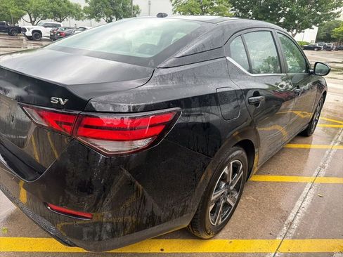 Used 2024 Nissan Sentra SV FWD image 4