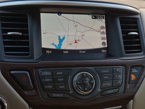 Used 2017 Nissan Pathfinder Platinum image 14