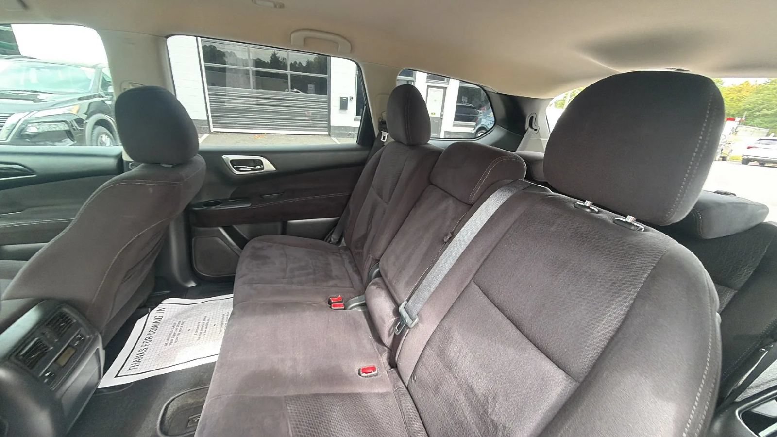 Used 2013 Nissan Pathfinder SV AWD/4WD image 38