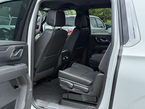 Used 2024 GMC Yukon XL SLT RWD image 29